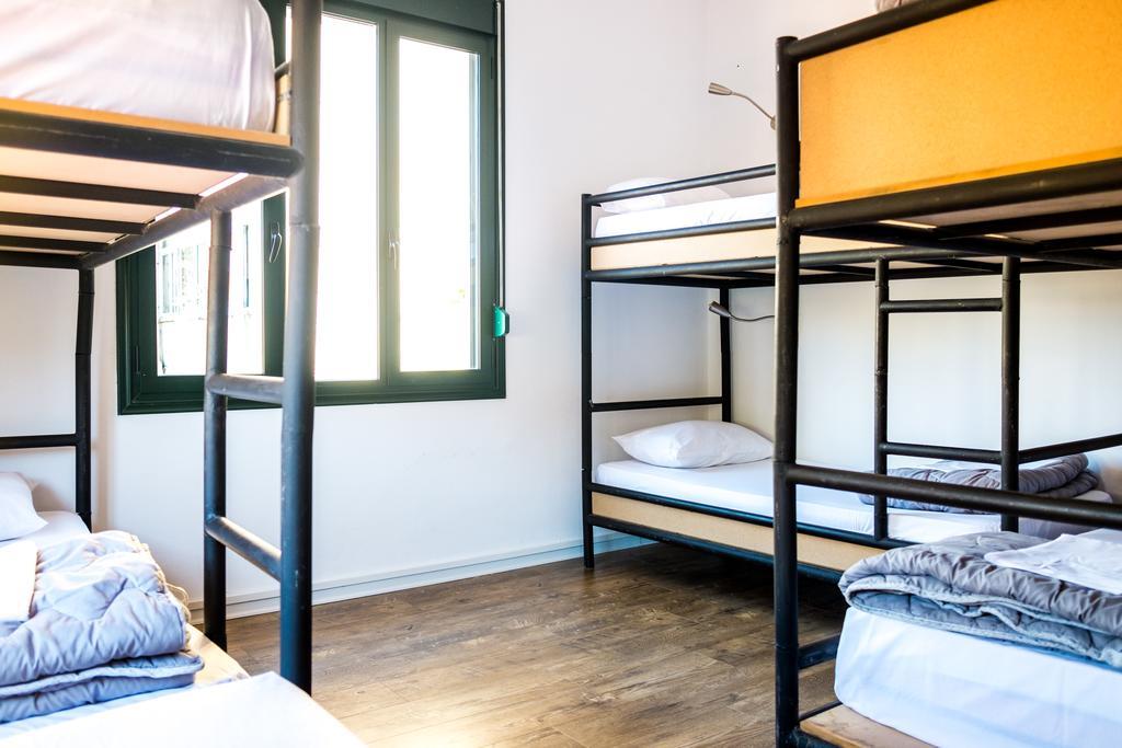Destil Hostel Tirana Exterior photo